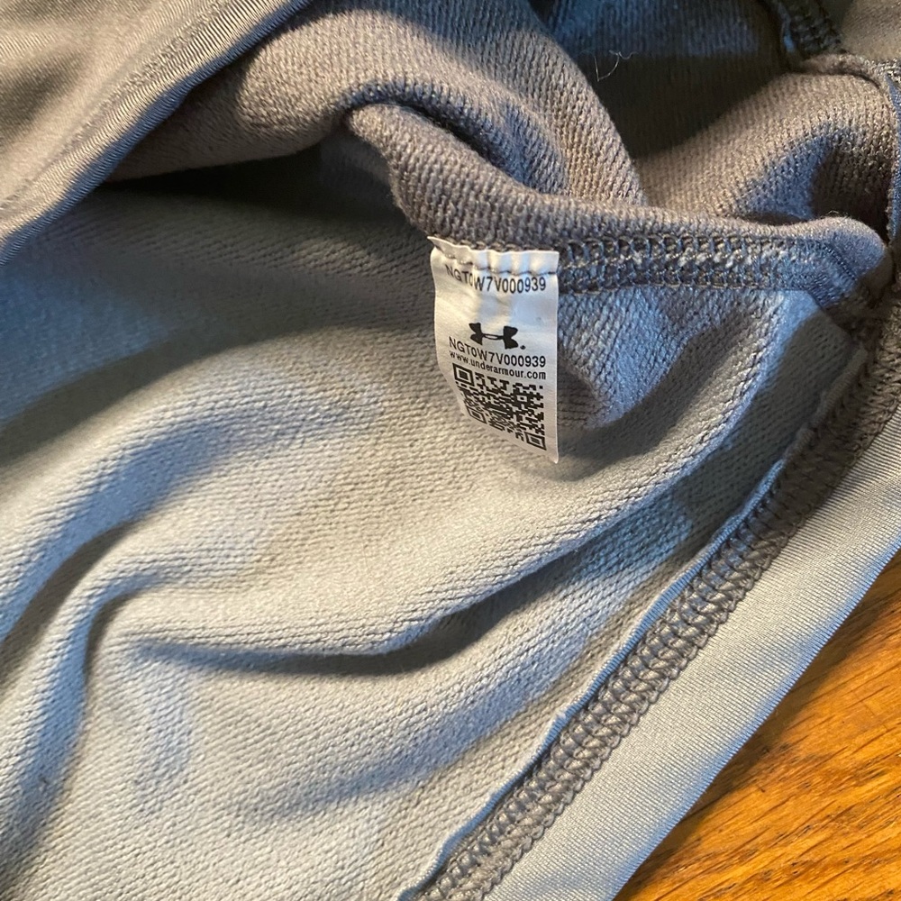 Under Armour youth small hoodie - Picture 4 of 4